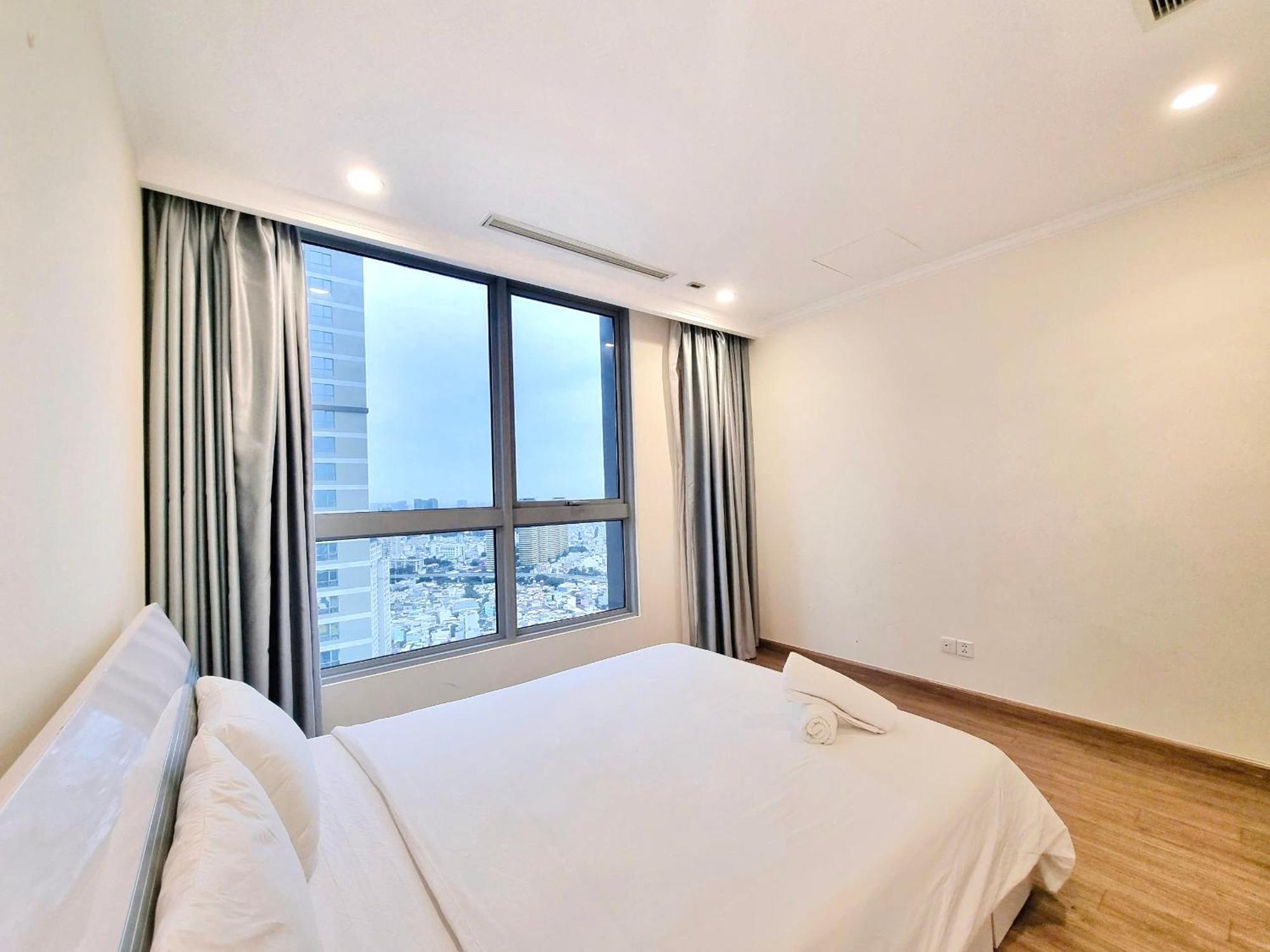 Bedrooms At Landmark - Vinhomes Apartment